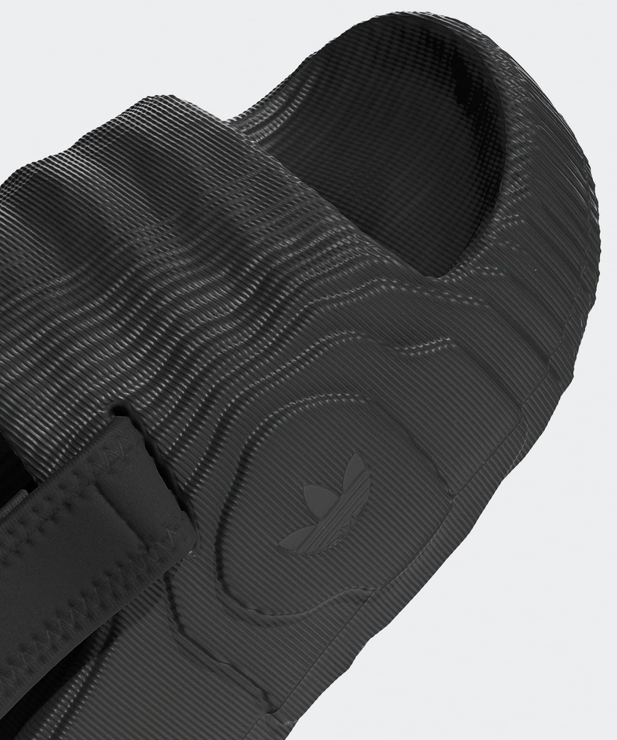 아디다스(ADIDAS) 아딜렛 22 XLG - 블랙 / IE5649
