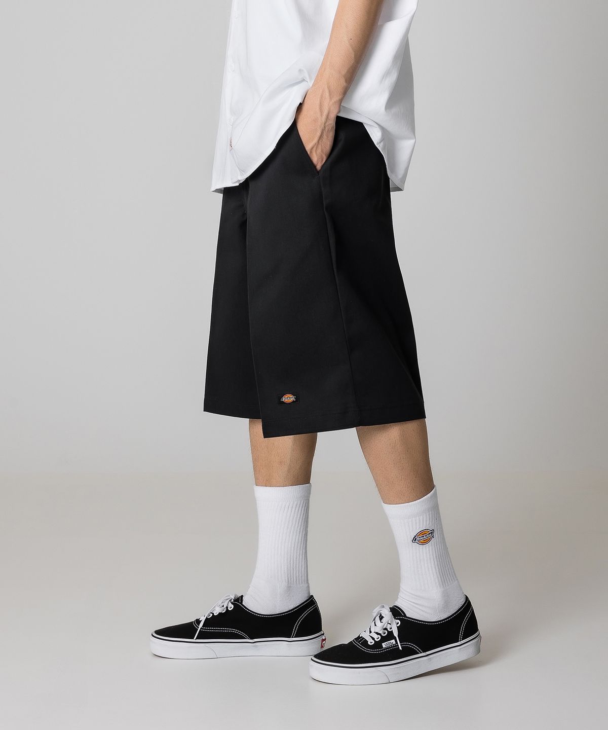디키즈(DICKIES) 42283 루즈핏 워크쇼츠 Black