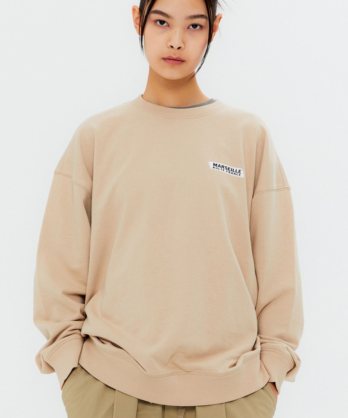 쿨트(KULTE) UV STAMP CREWNECK L.BEIGE