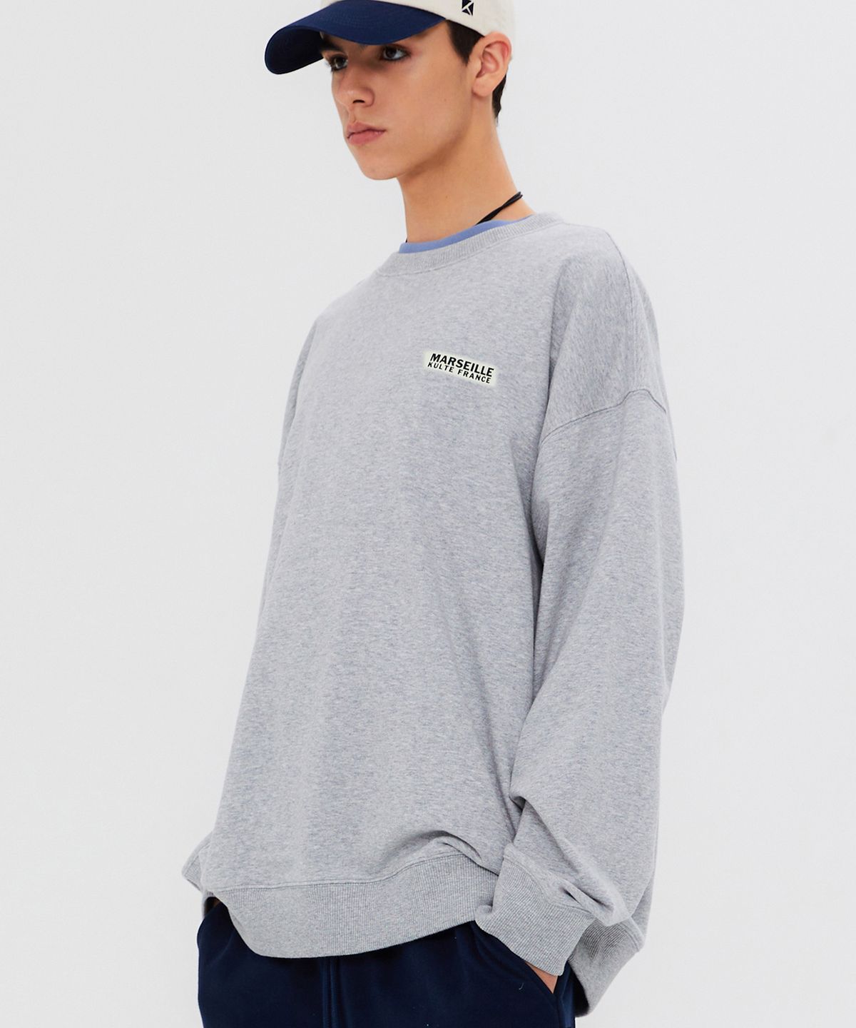 쿨트(KULTE) UV STAMP CREWNECK M.GREY