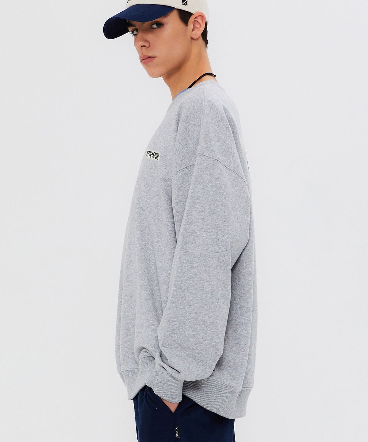 쿨트(KULTE) UV STAMP CREWNECK M.GREY