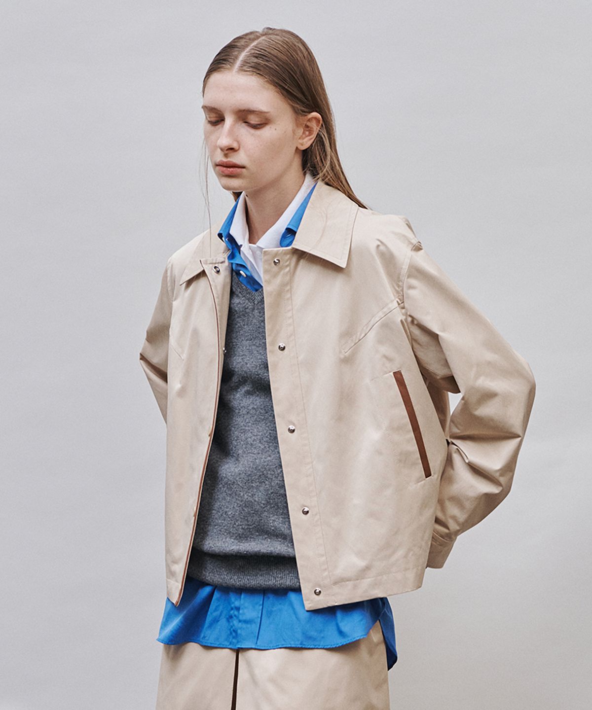 아위(AHWE) Leather Combo Blouson_BEIGE