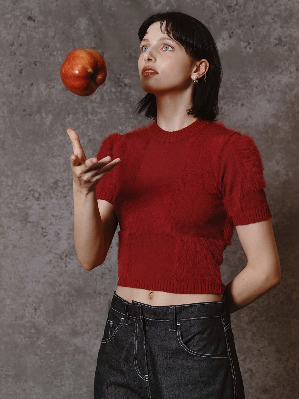 민더리(MEENDERI) SOFT CHECKERBOARD KNIT TOP - RED