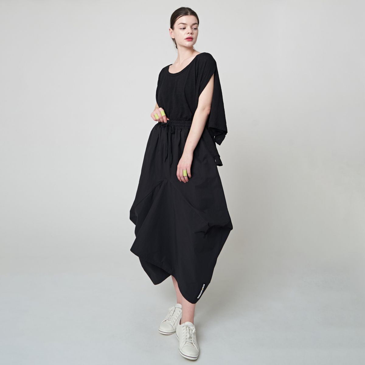 애스플래폼(ATHPLATFORM) AW41TL05 더블 레이어 스웨츠_블랙
