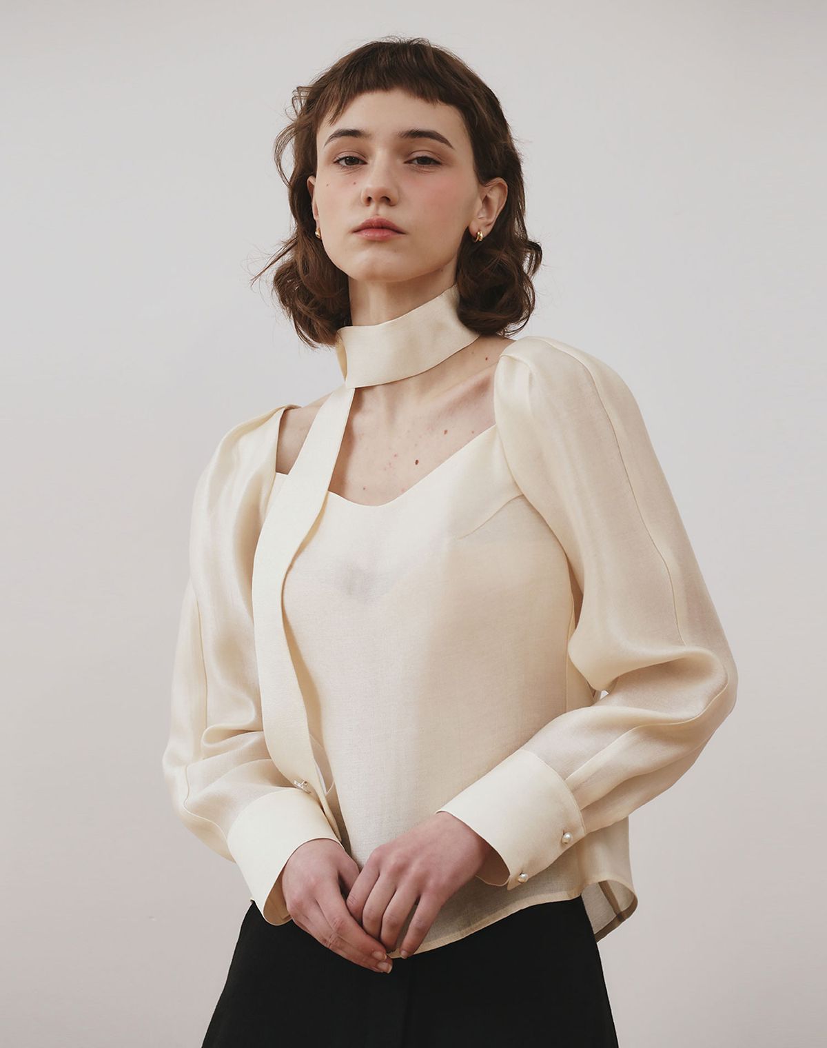 지에마르(GIEMAR) LOVE SCARF BLOUSE IVORY