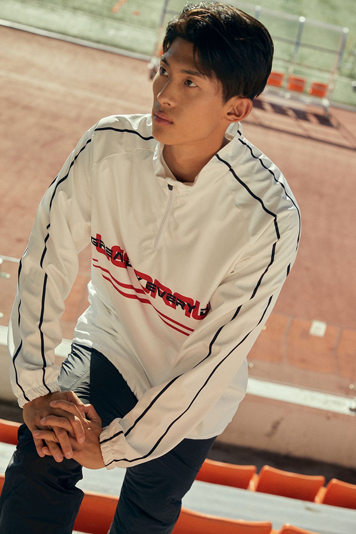 리드로(LEADRAW) Triunfo 하프 바람막이 _ 화이트