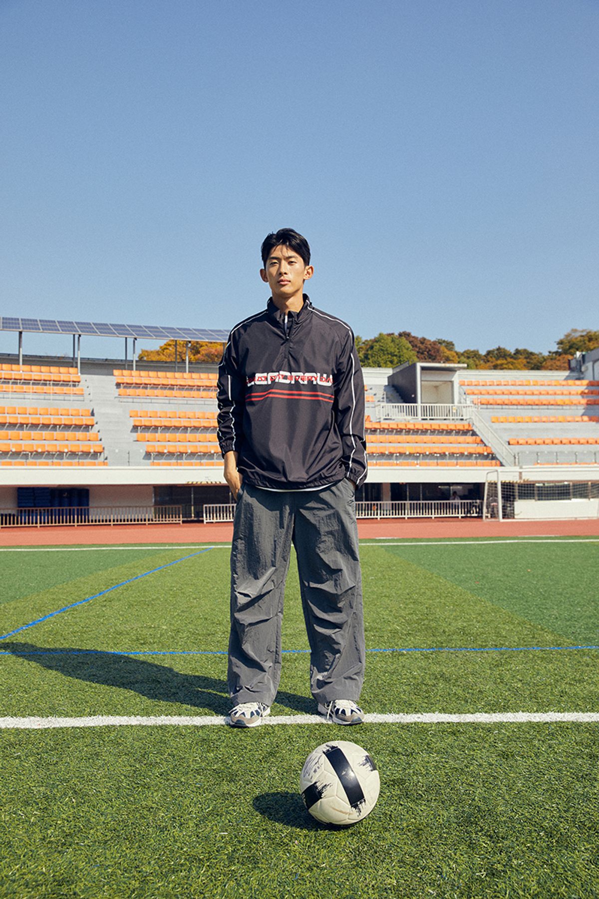 리드로(LEADRAW) Triunfo 하프 바람막이 _ 블랙