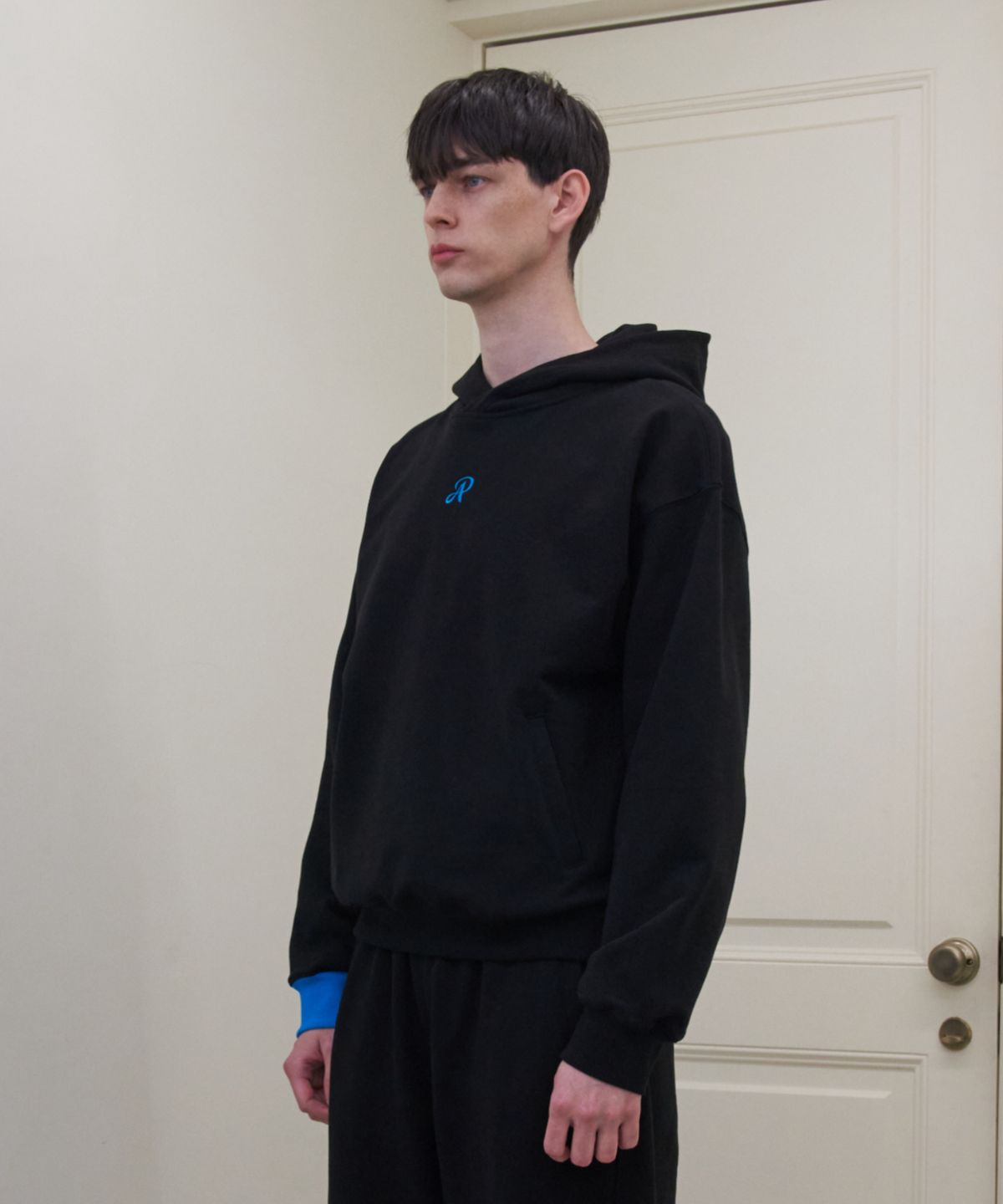 아페고 스포츠(APEGO SPORTS) Signature Hoodie Black