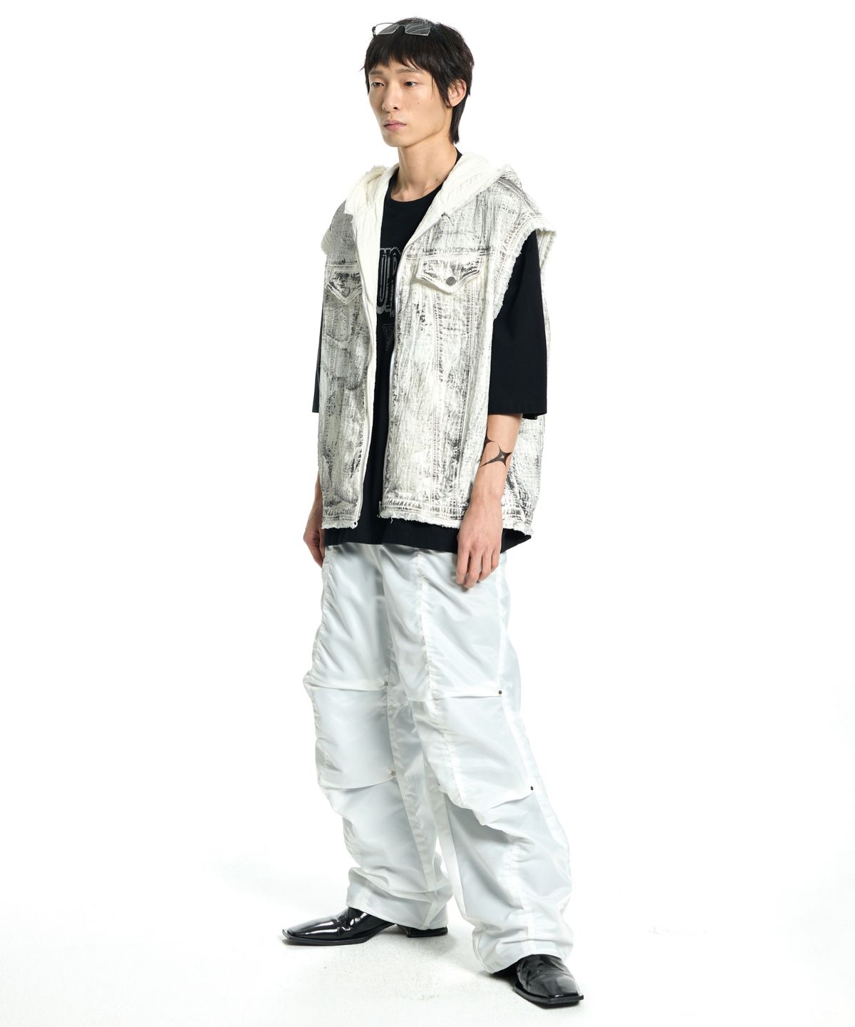 본바트(VONVAT) Dirty Linen Hood Vest (White)