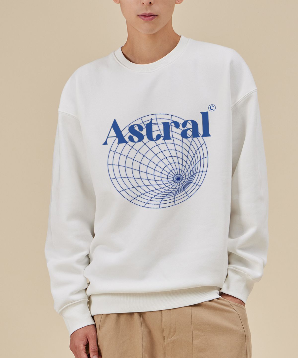 아스트랄 프로젝션(ASTRAL PROJECTION) 아스트랄 터널 루즈핏 맨투맨_화이트