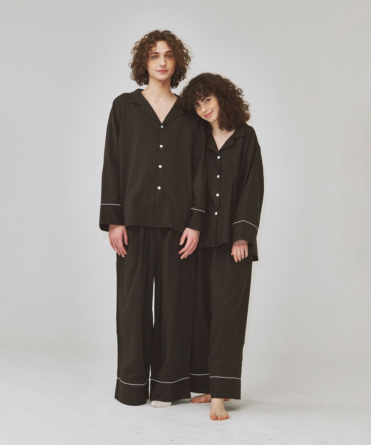 오끼뜨(OGGITT) (uni)도미토리 파이프 파자마 블랙