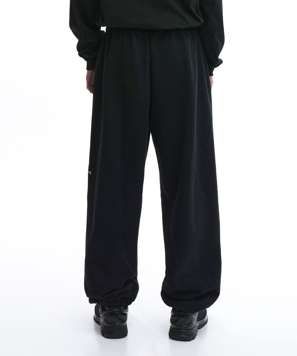 오픈야드(오와이)(OPENYARD(OY)) B.S LOGO SWEAT PANTS-BLACK