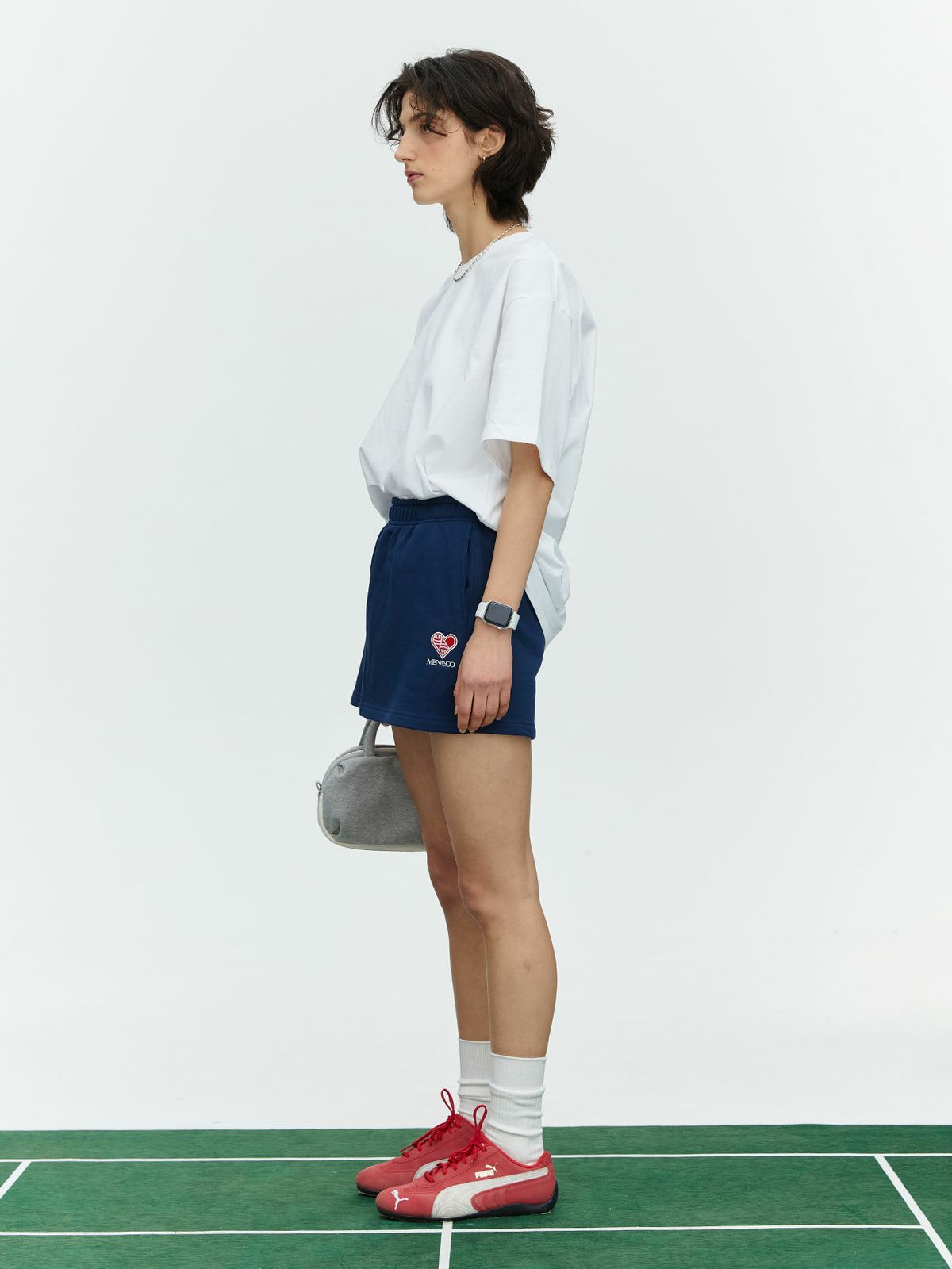 미나수(MENASOO) SMALL HEARTTRACK OVER FIT TEE_WHITE
