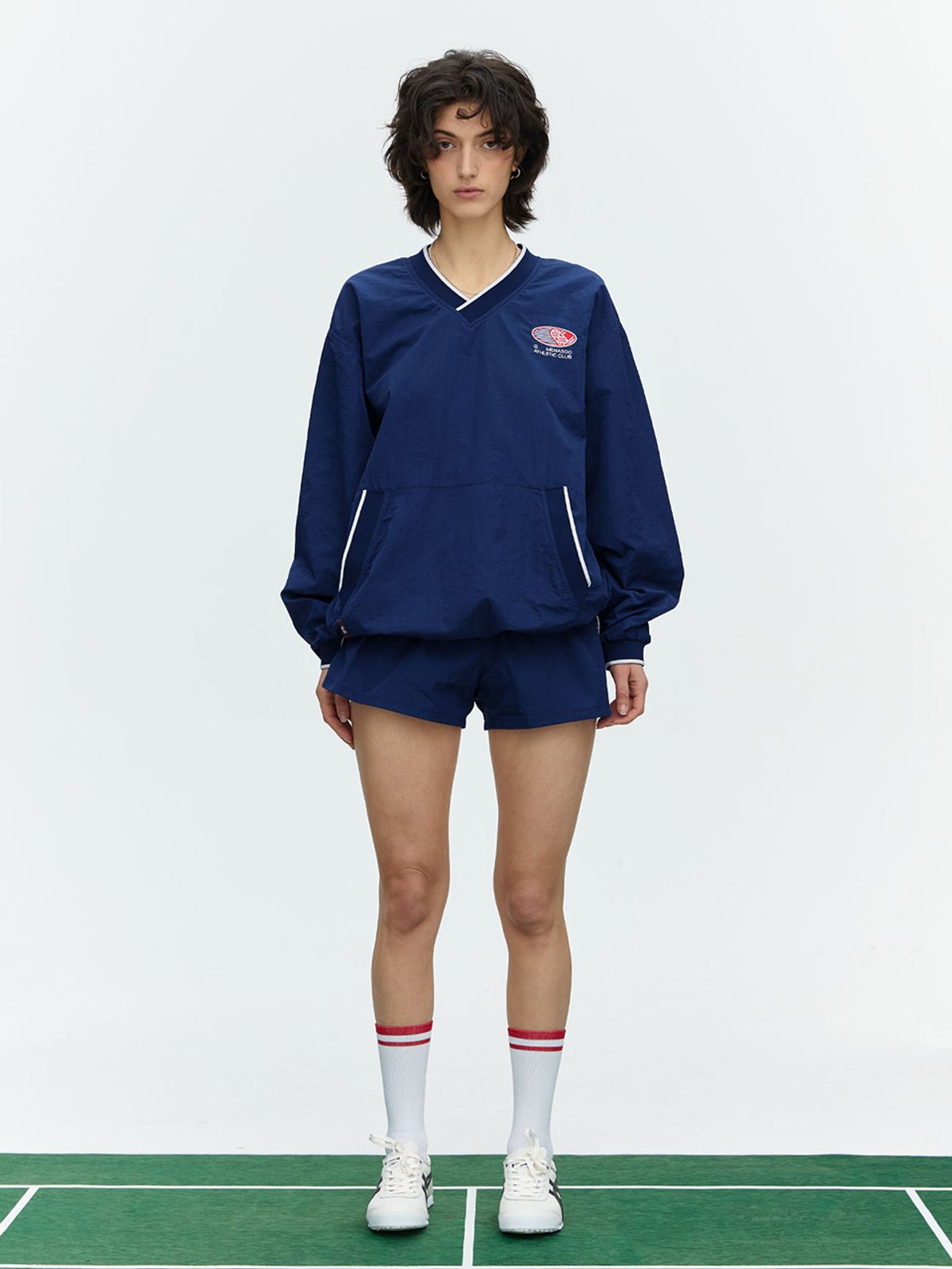 미나수(MENASOO) HEARTTRACK VNECK NYLON ANORAK JACKET_NAVY