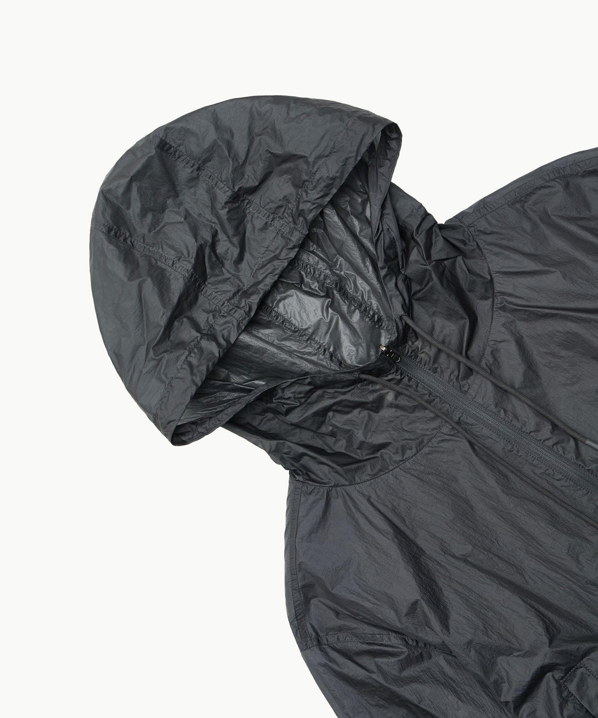 아모멘토(AMOMENTO) REVERSIBLE SHIRRING CROP HOODED JUMPER_NAVY