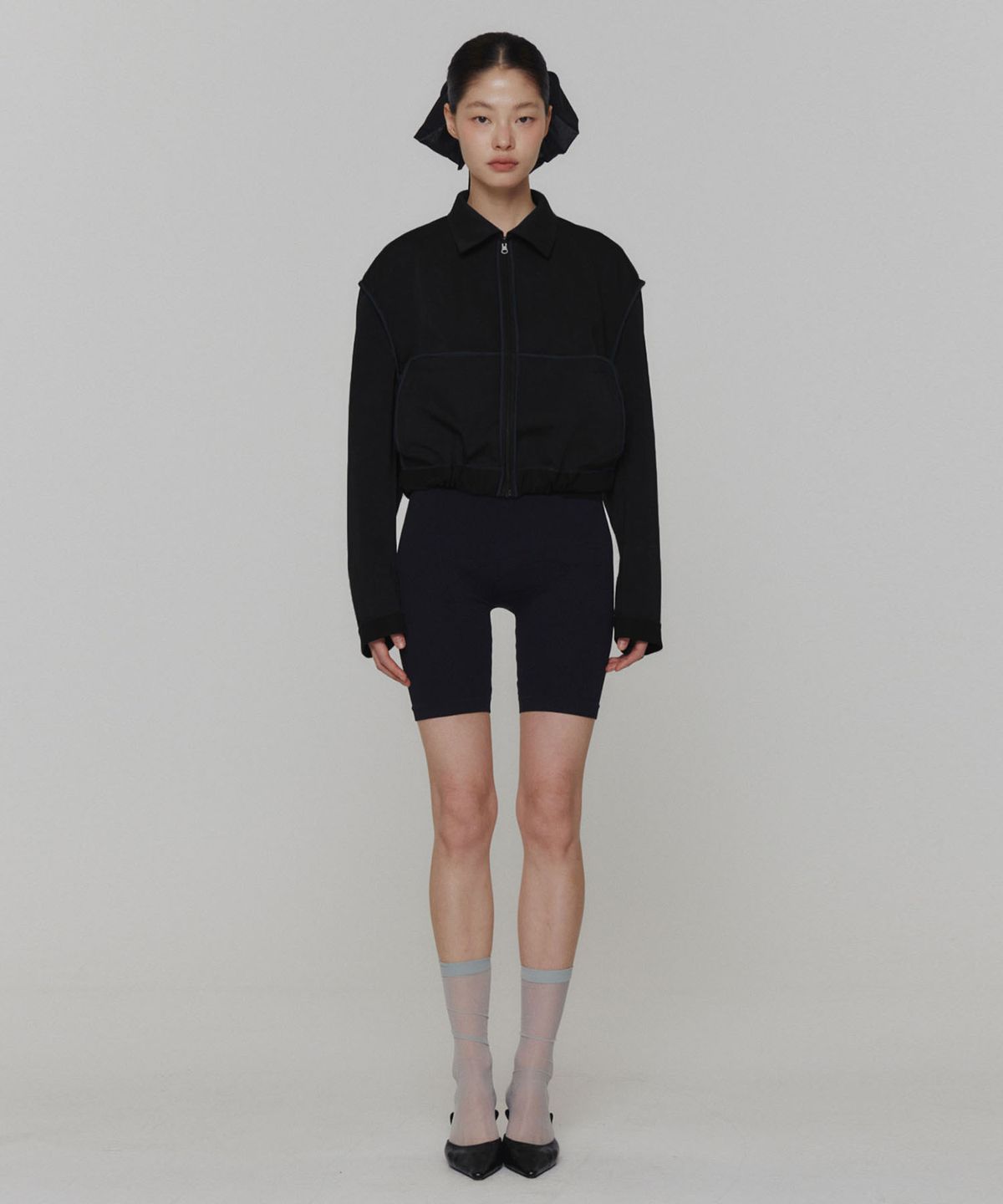 아모멘토(AMOMENTO) REVERSIBLE CROP JUMPER_BLACK