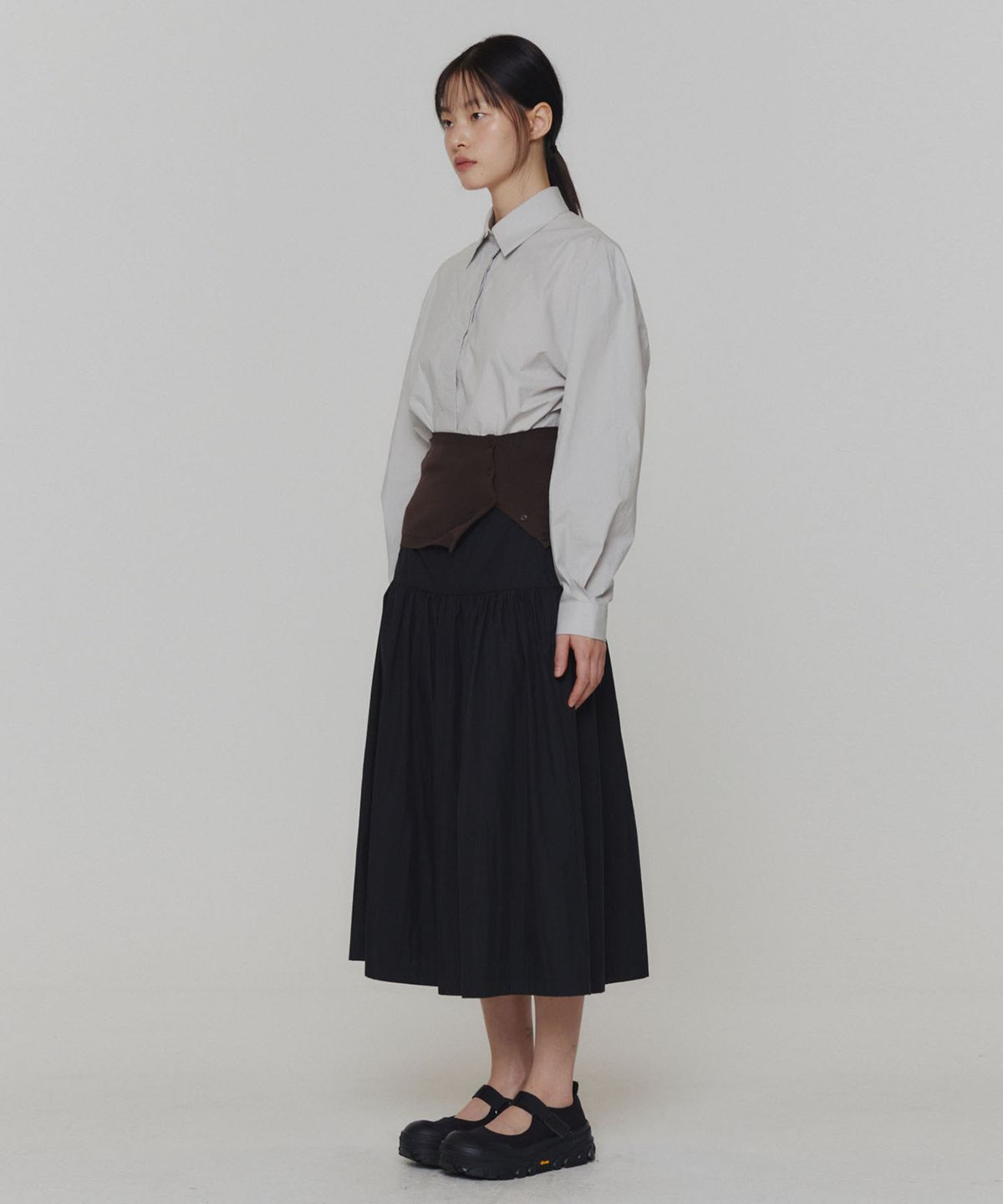 아모멘토(AMOMENTO) CROP BUTTON CARDIGAN SET_DARK BROWN