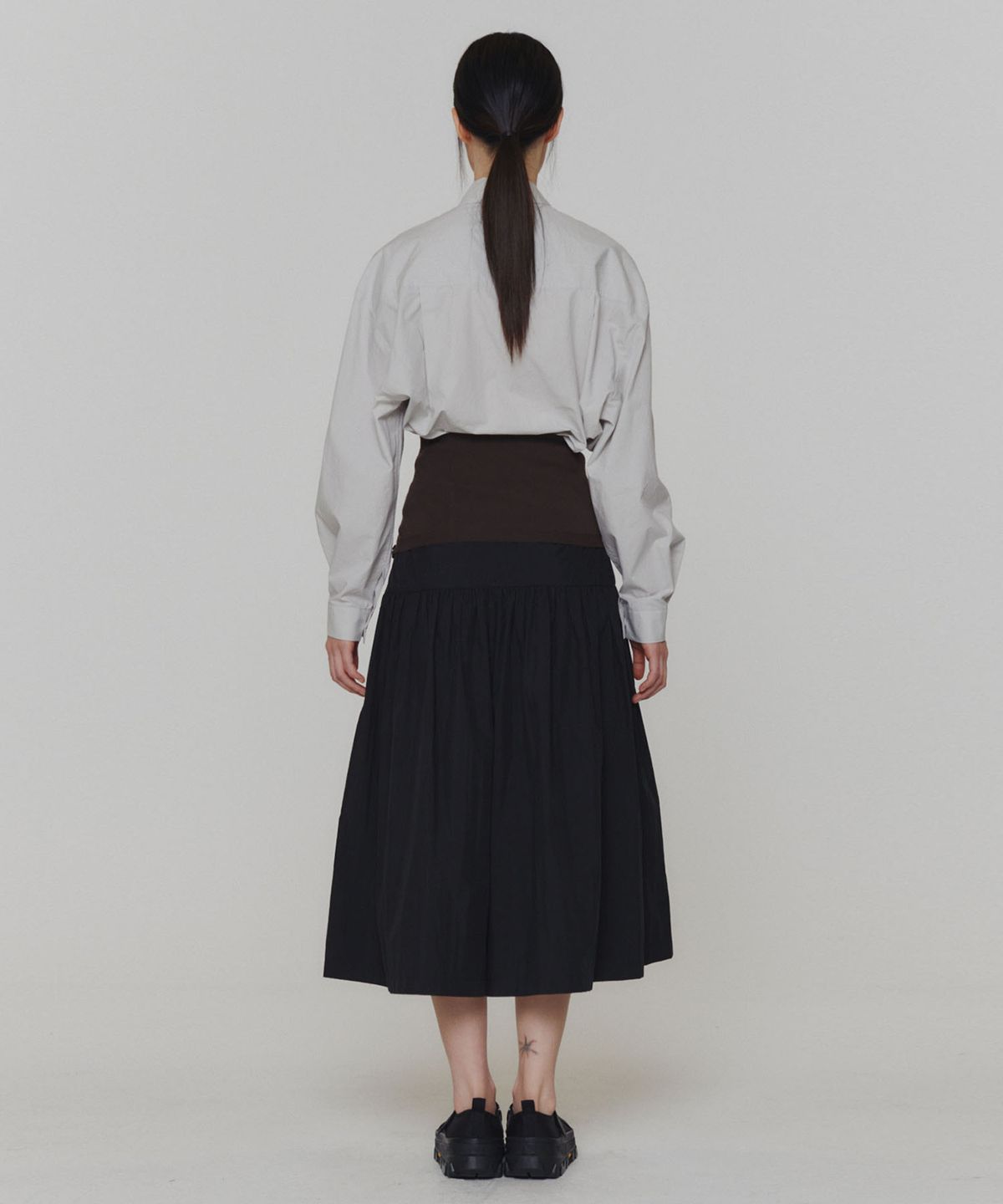 아모멘토(AMOMENTO) CROP BUTTON CARDIGAN SET_DARK BROWN