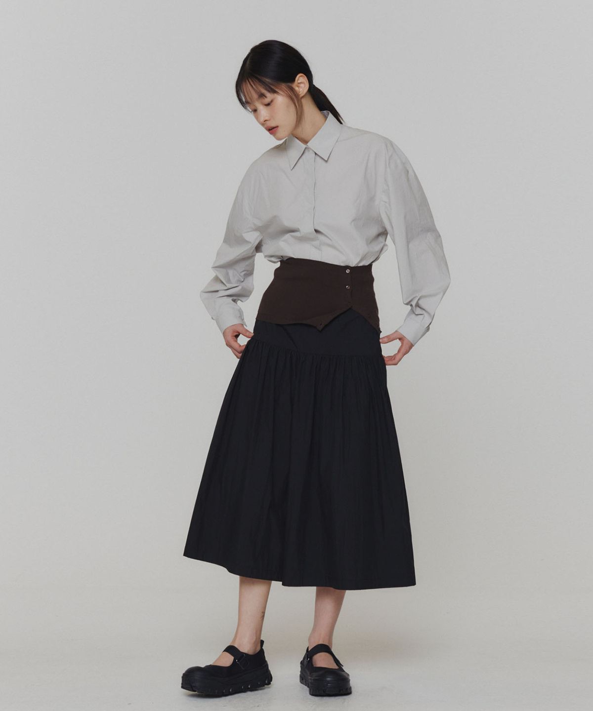 아모멘토(AMOMENTO) CROP BUTTON CARDIGAN SET_DARK BROWN
