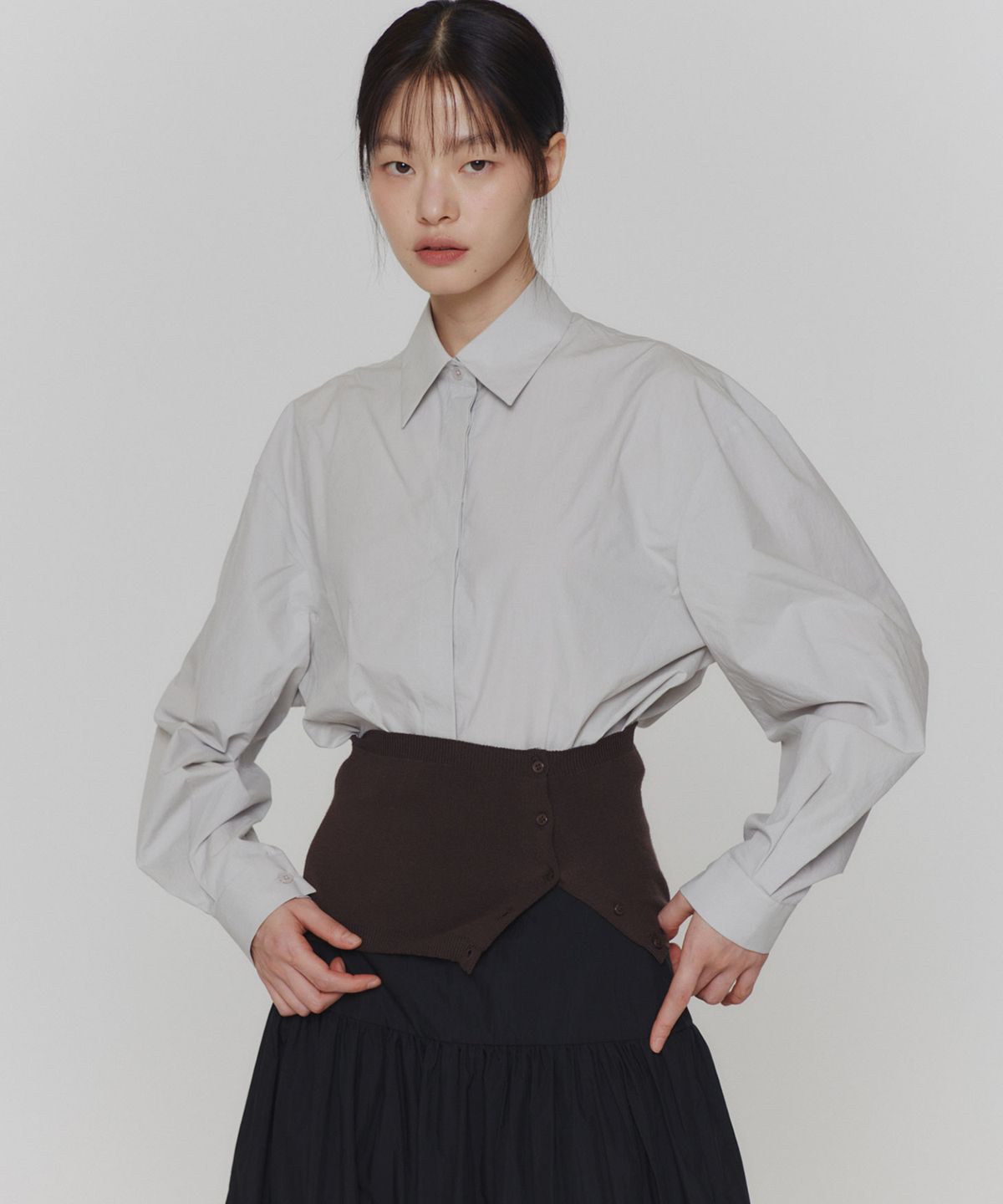 아모멘토(AMOMENTO) CROP BUTTON CARDIGAN SET_DARK BROWN