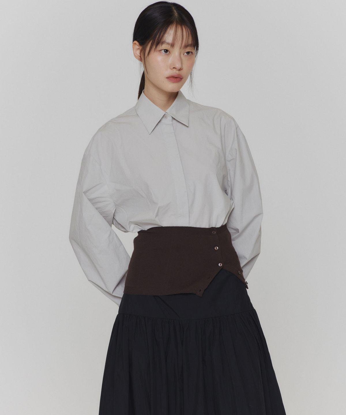 아모멘토(AMOMENTO) CROP BUTTON CARDIGAN SET_DARK BROWN