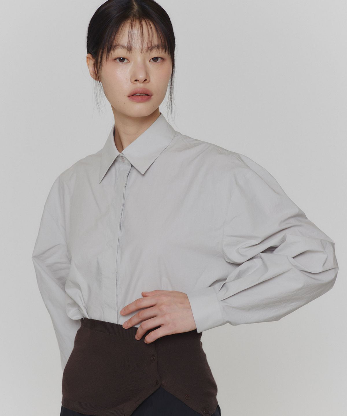 아모멘토(AMOMENTO) CROP BUTTON CARDIGAN SET_DARK BROWN