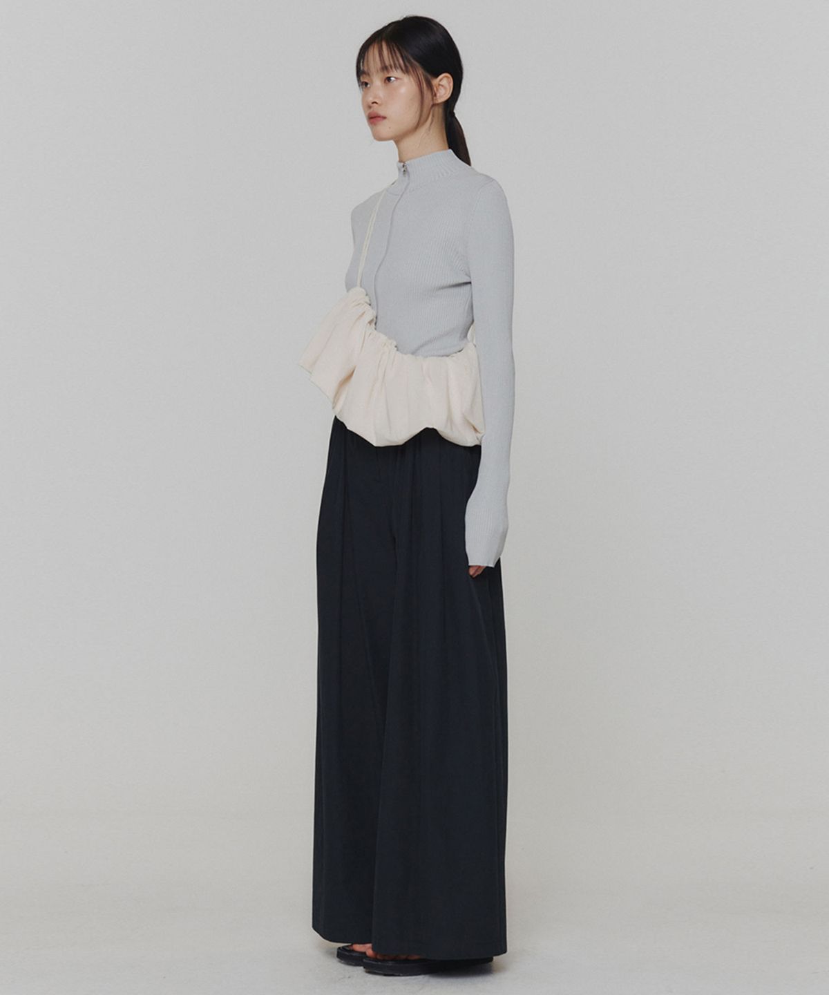 아모멘토(AMOMENTO) RIBBED MOCK NECK CARDIGAN_LIGHT GREY