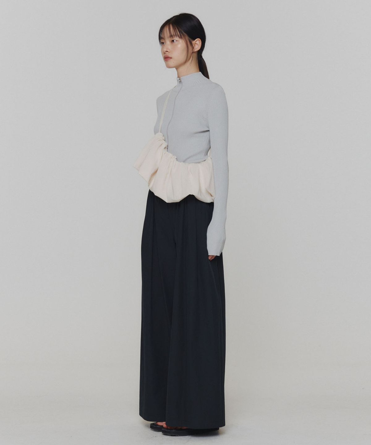 아모멘토(AMOMENTO) RIBBED MOCK NECK CARDIGAN_LIGHT GREY