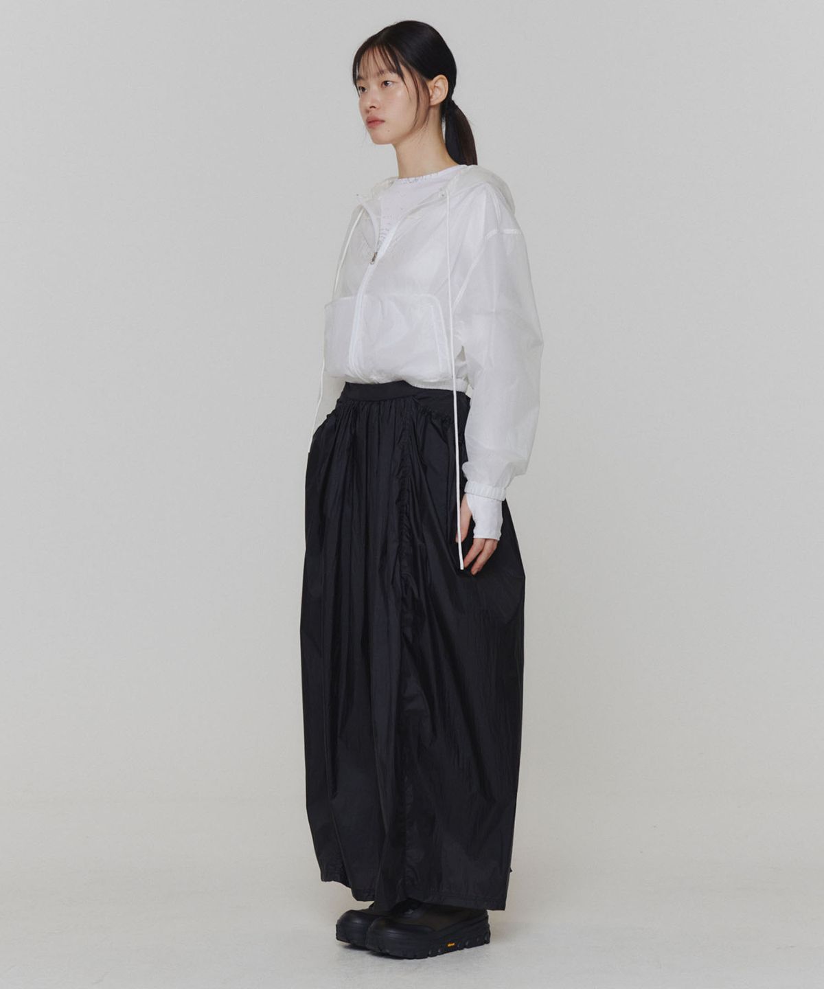 아모멘토(AMOMENTO) PRINTED ROUND LONG SLEEVE T-SHIRT_WHITE