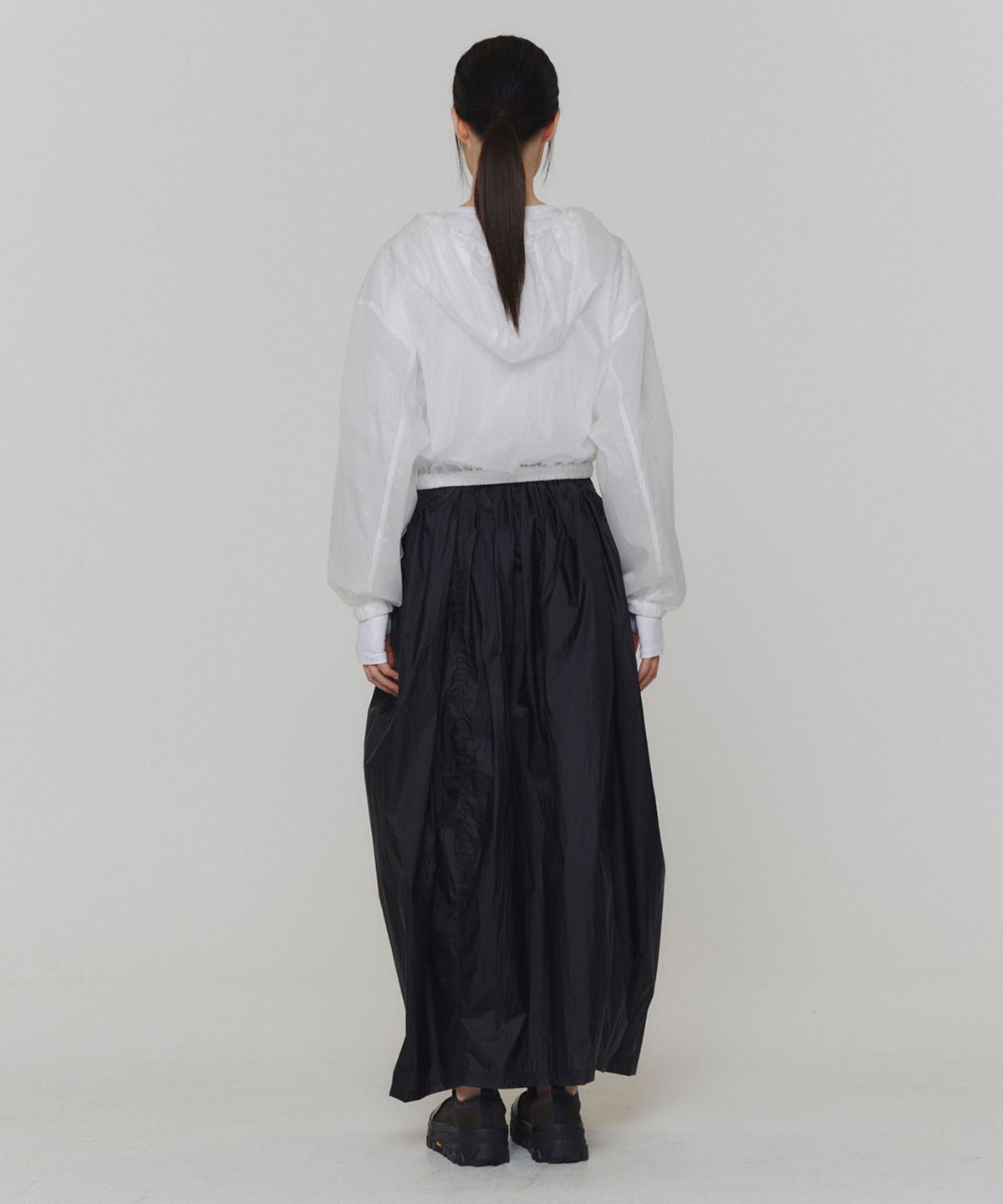 아모멘토(AMOMENTO) PRINTED ROUND LONG SLEEVE T-SHIRT_WHITE