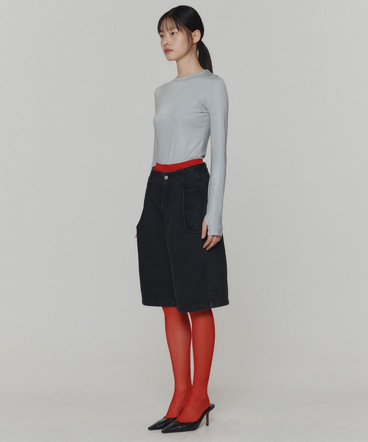 아모멘토(AMOMENTO) PRINTED ROUND LONG SLEEVE T-SHIRT_GREY