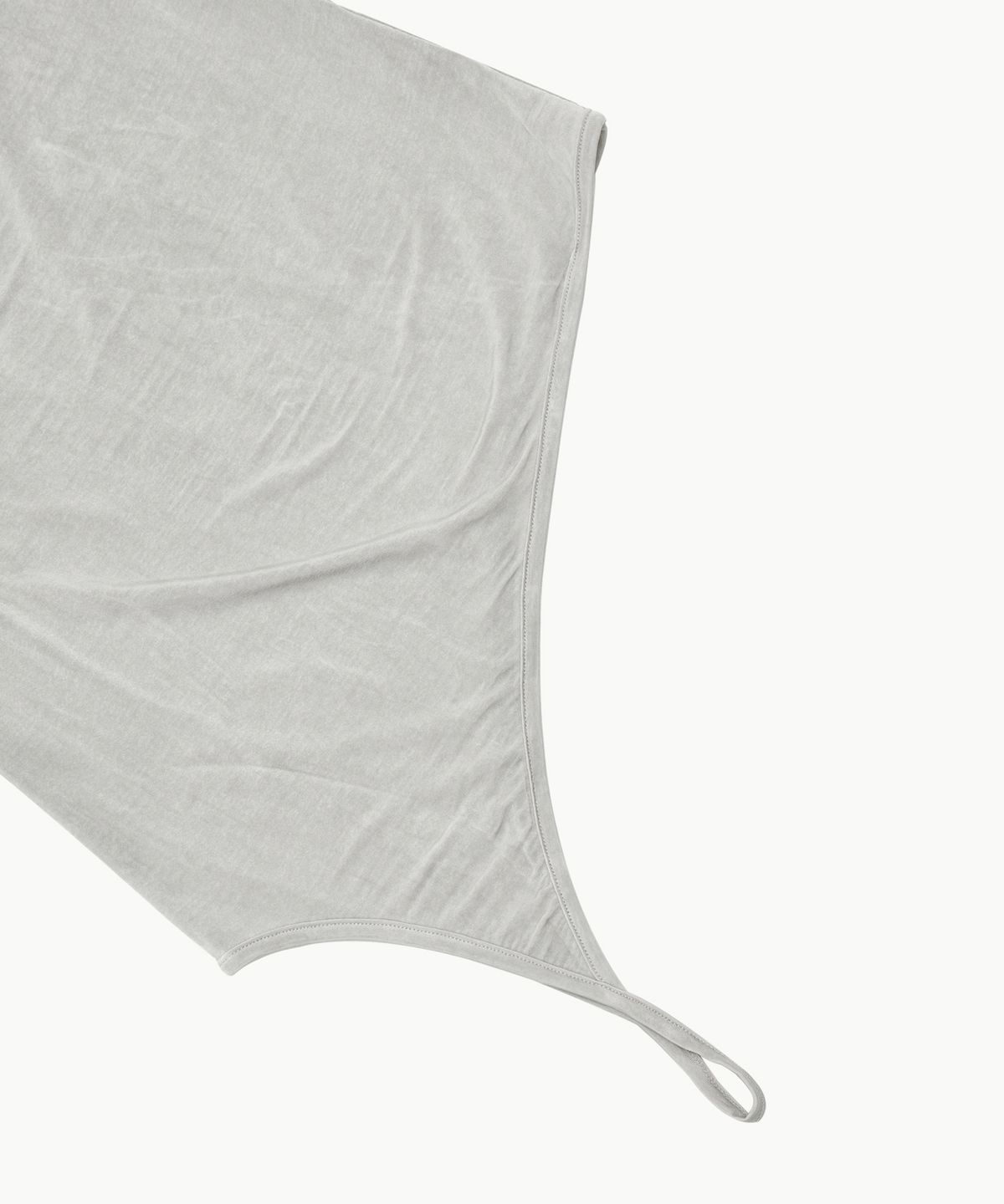 아모멘토(AMOMENTO) THREE STRAPS SLEEVELESS TOP_LIGHT GREY
