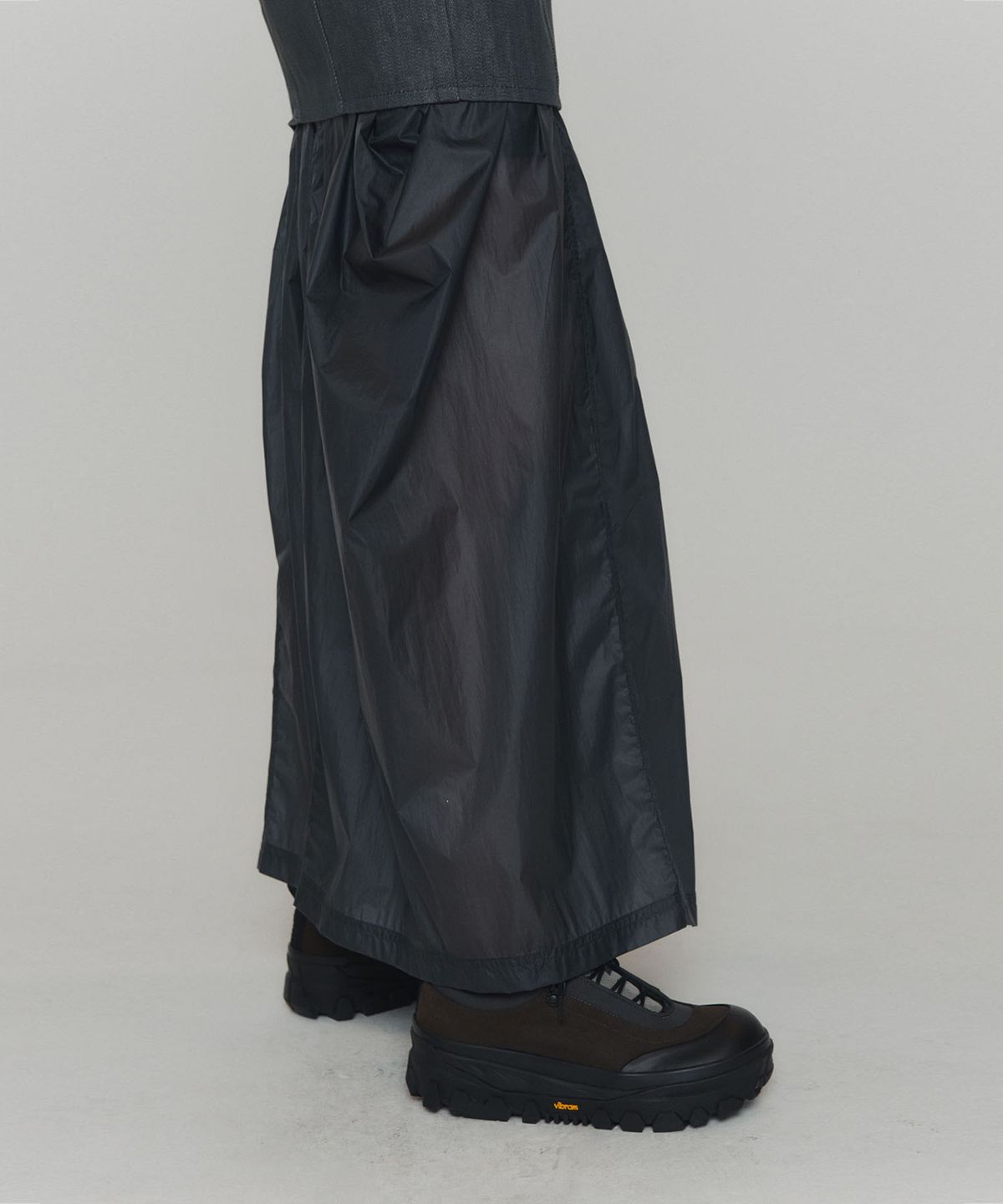 아모멘토(AMOMENTO) LAYERED SHIRRING SKIRT_NAVY