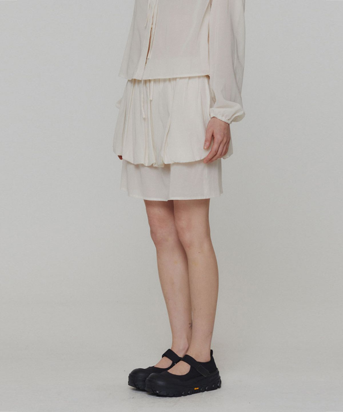 아모멘토(AMOMENTO) SHEER LAYERED SKIRT_IVORY