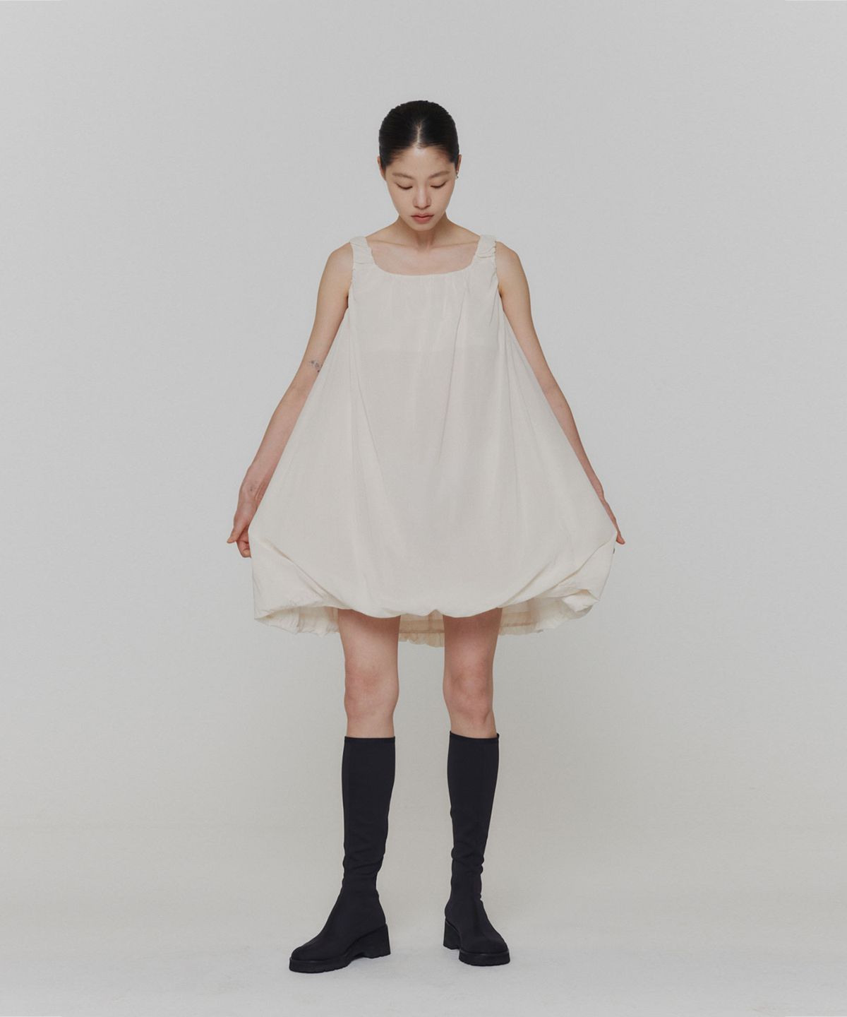 아모멘토(AMOMENTO) SHEER VOLUME MINI DRESS_IVORY