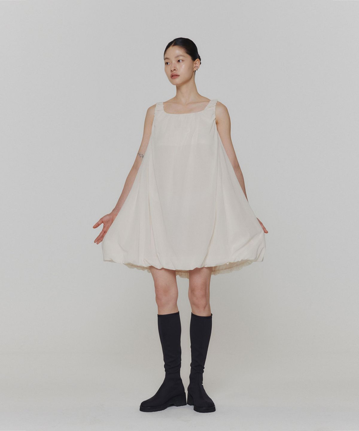 아모멘토(AMOMENTO) SHEER VOLUME MINI DRESS_IVORY