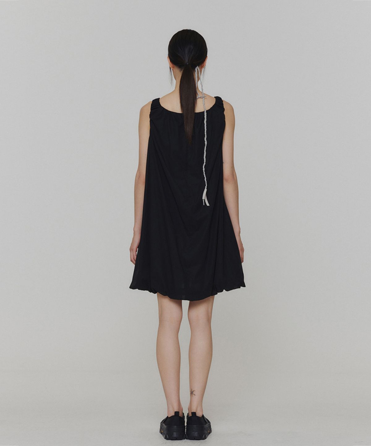 아모멘토(AMOMENTO) SHEER VOLUME MINI DRESS_BLACK