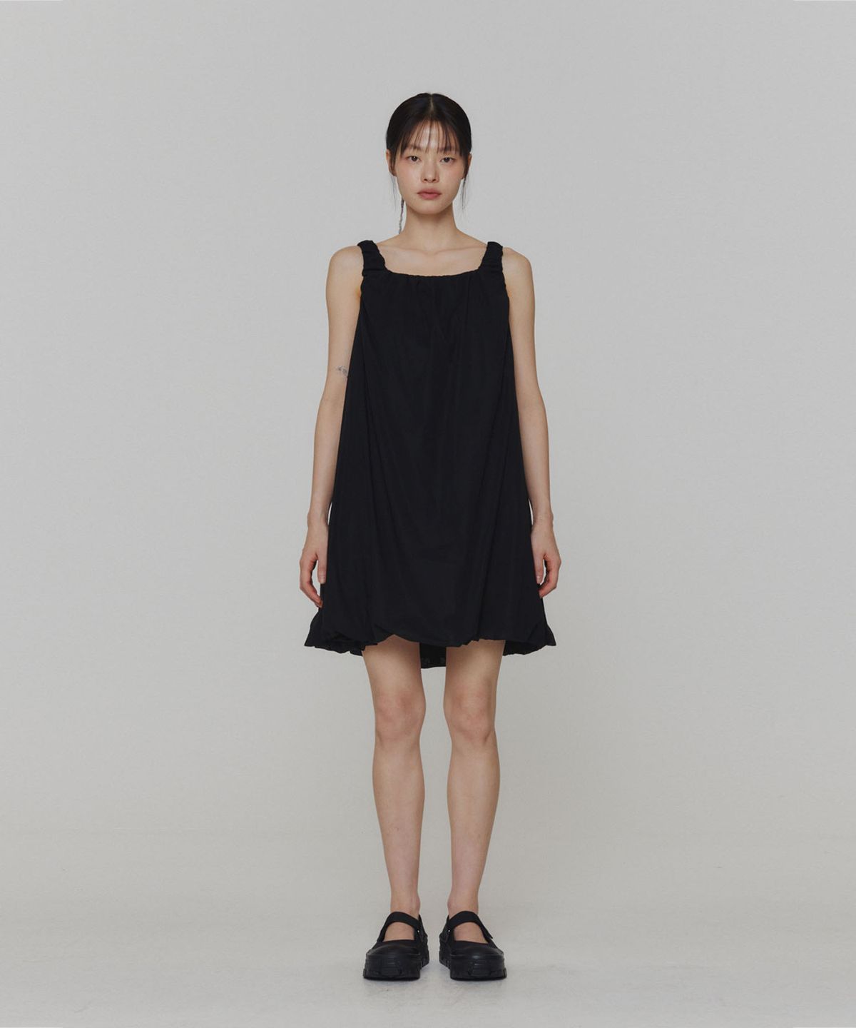 아모멘토(AMOMENTO) SHEER VOLUME MINI DRESS_BLACK