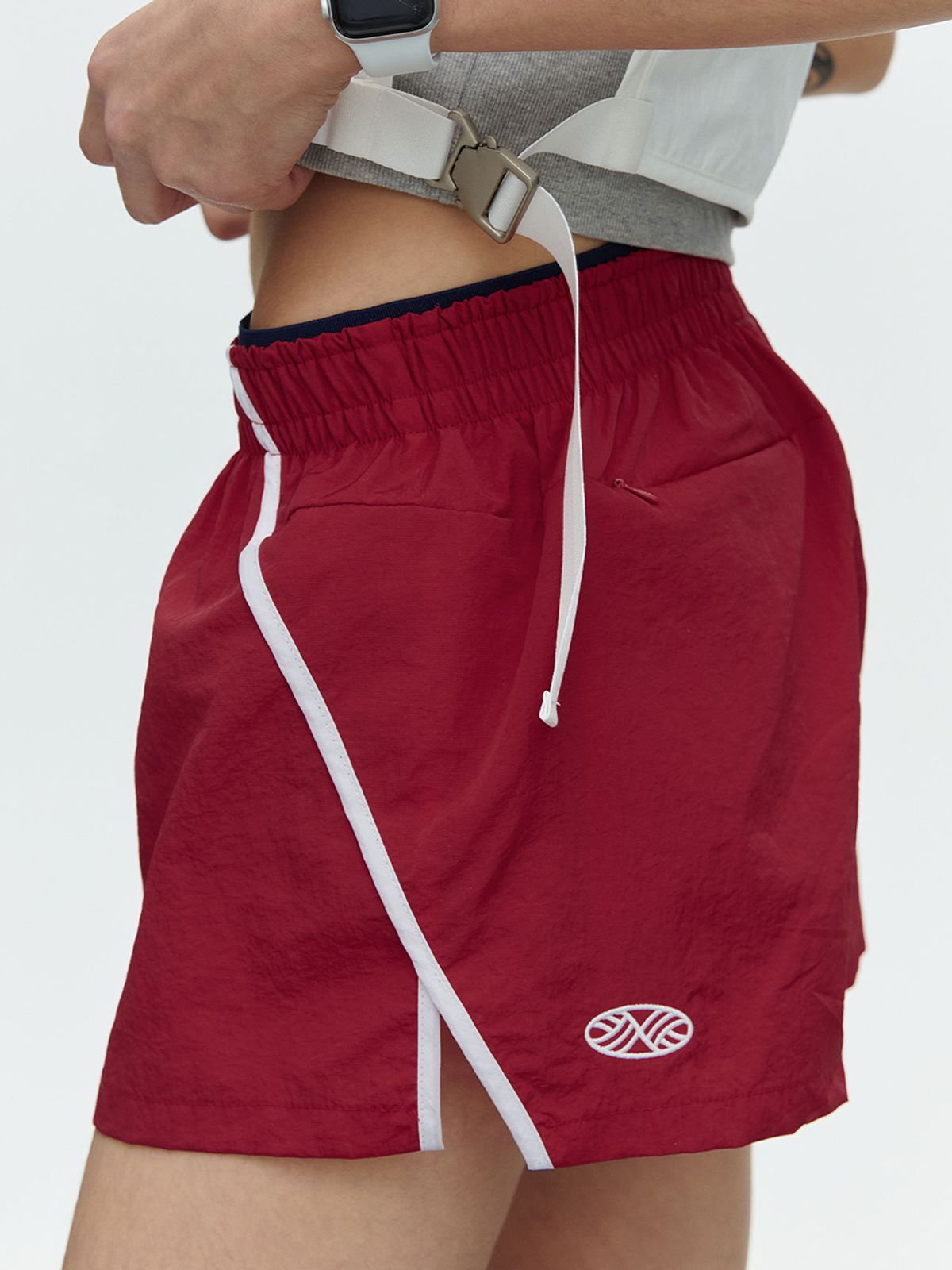 미나수(MENASOO) RUNNING TRACK NYLON SHORTS_RED