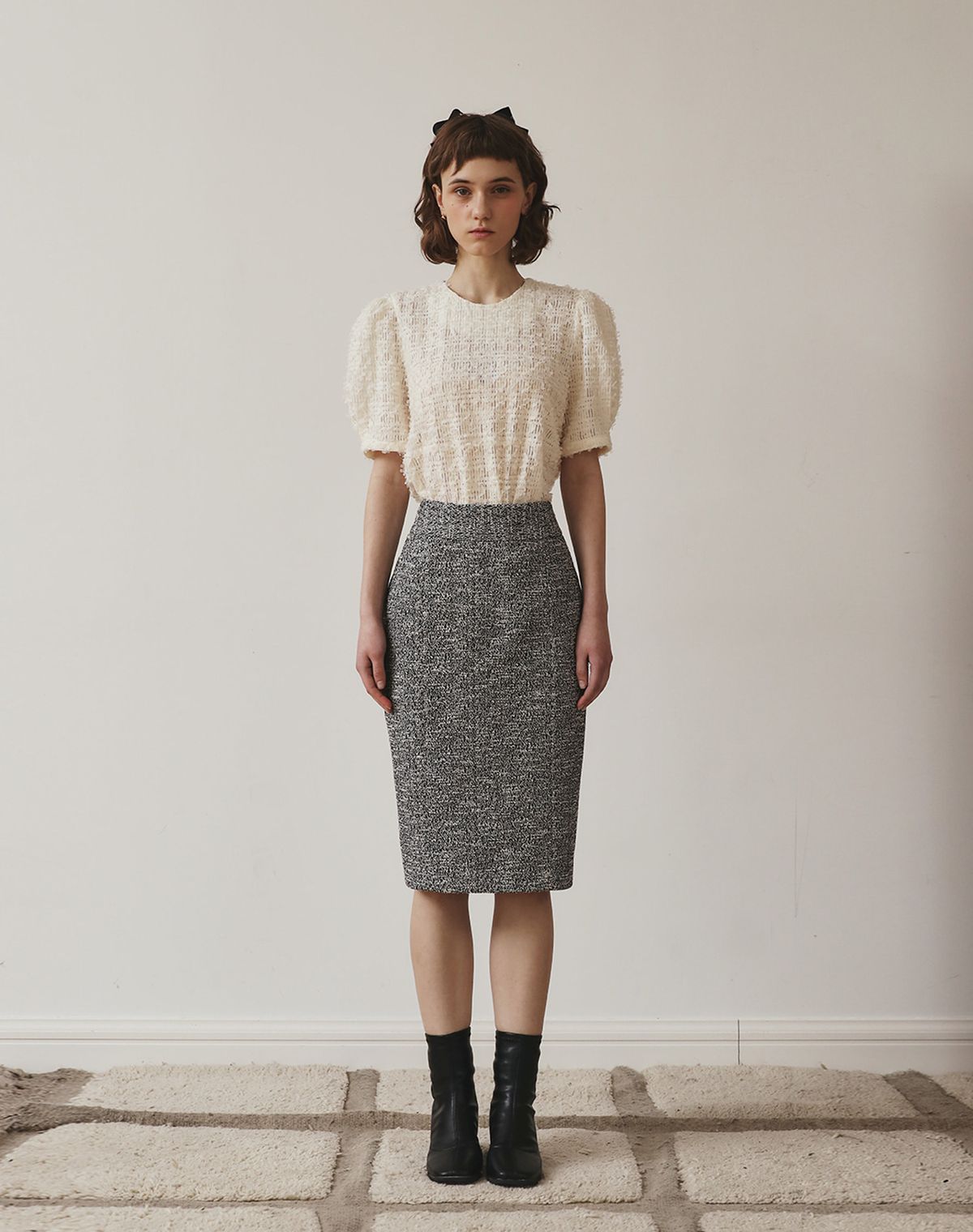 지에마르(GIEMAR) ROMANTIC HLINE SKIRT BLACK