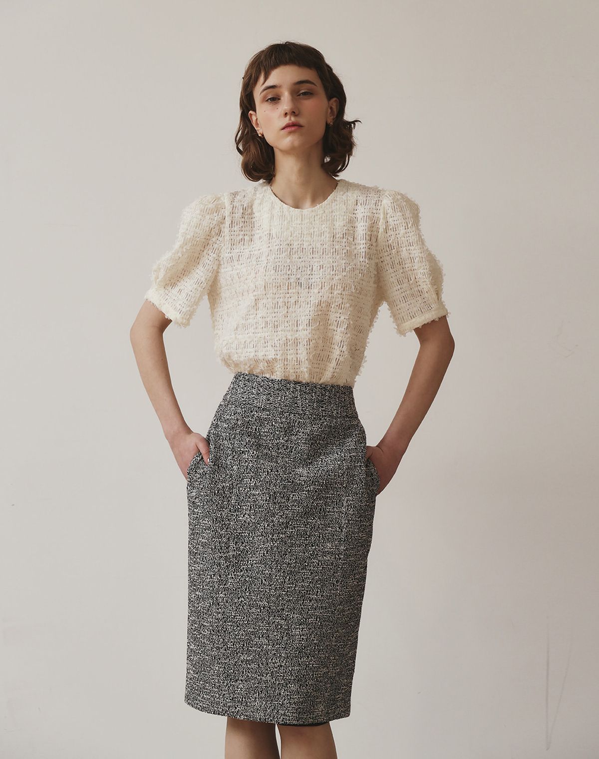 지에마르(GIEMAR) ROMANTIC HLINE SKIRT BLACK