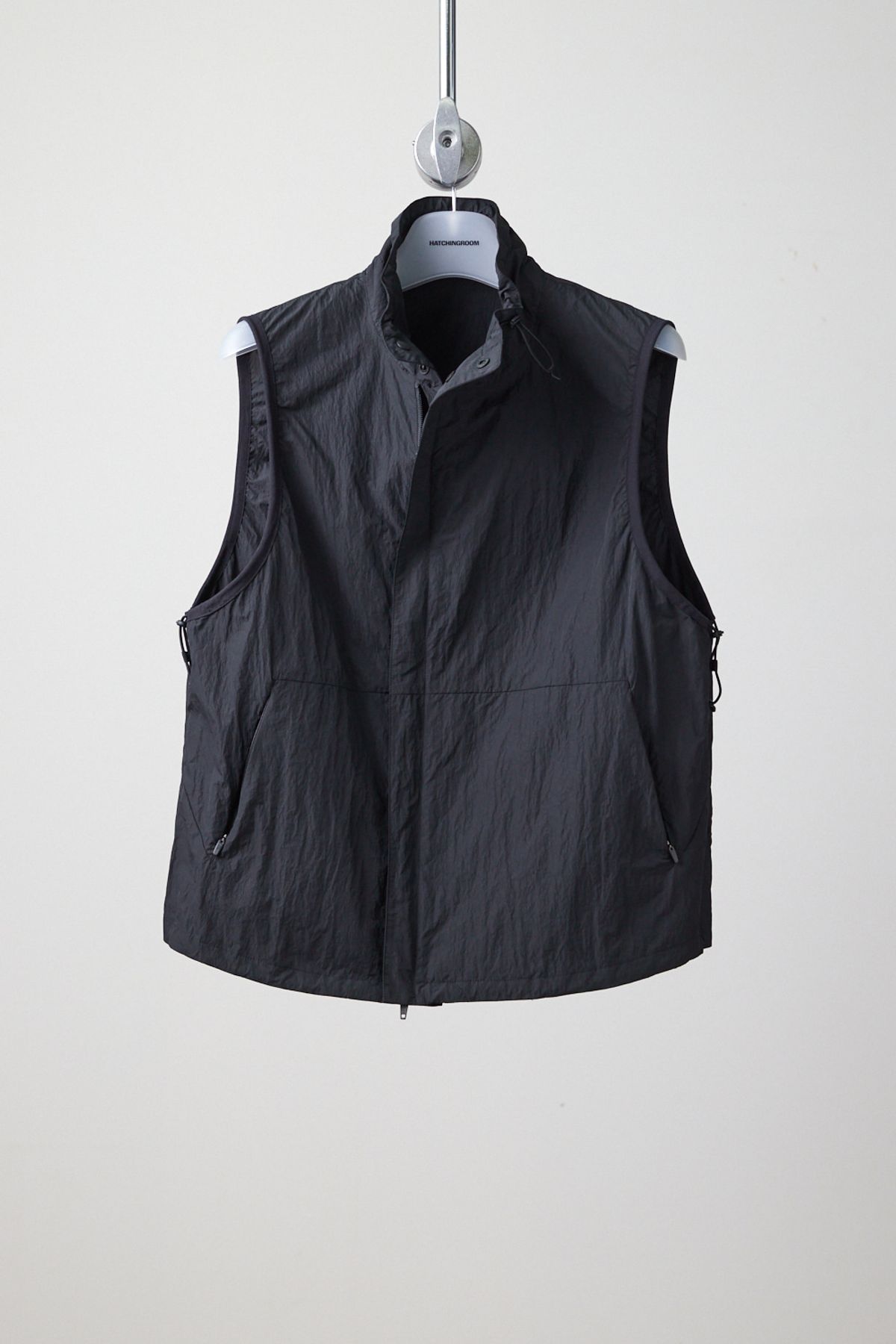 해칭룸(HATCHINGROOM) String Vest Black