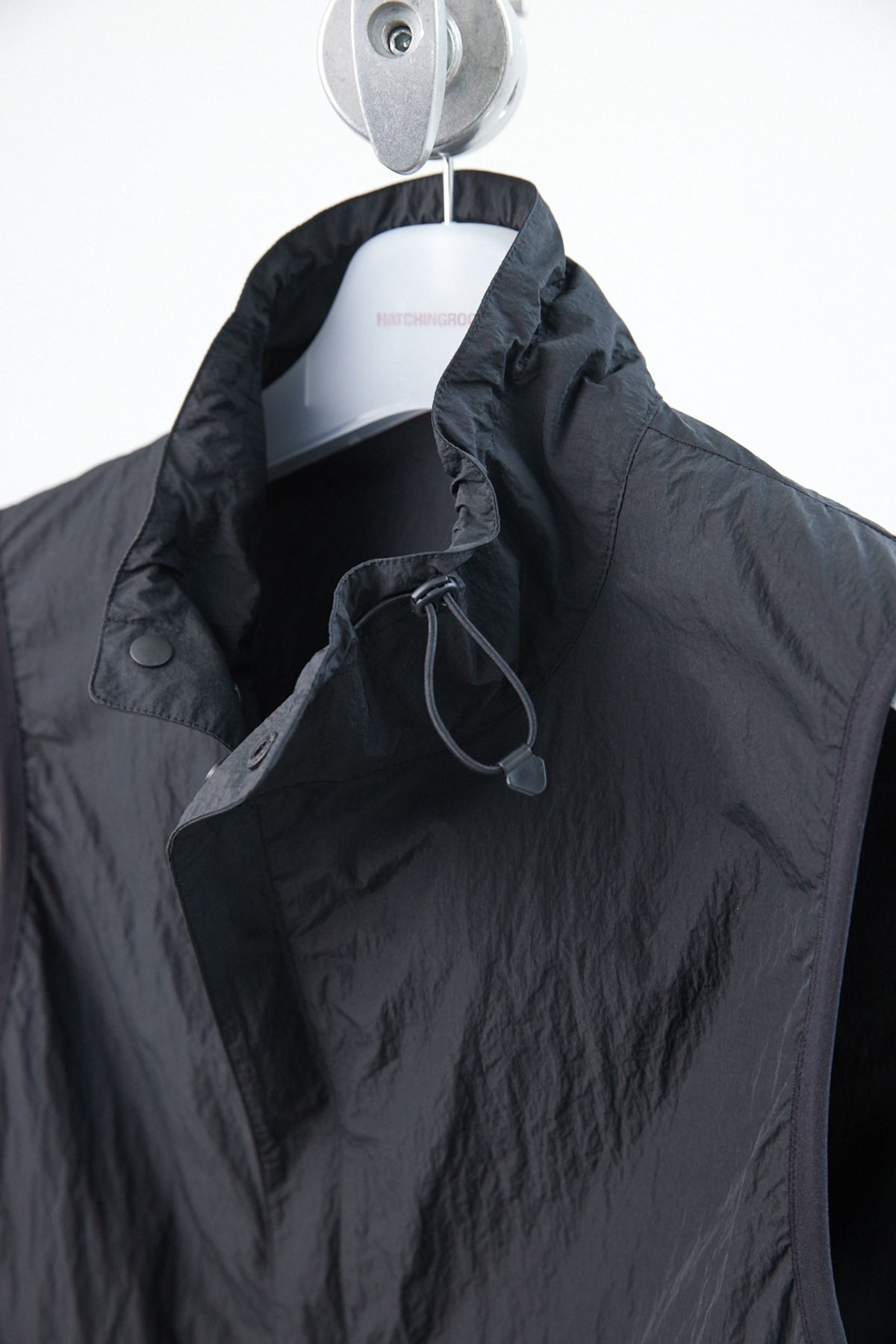 해칭룸(HATCHINGROOM) String Vest Black