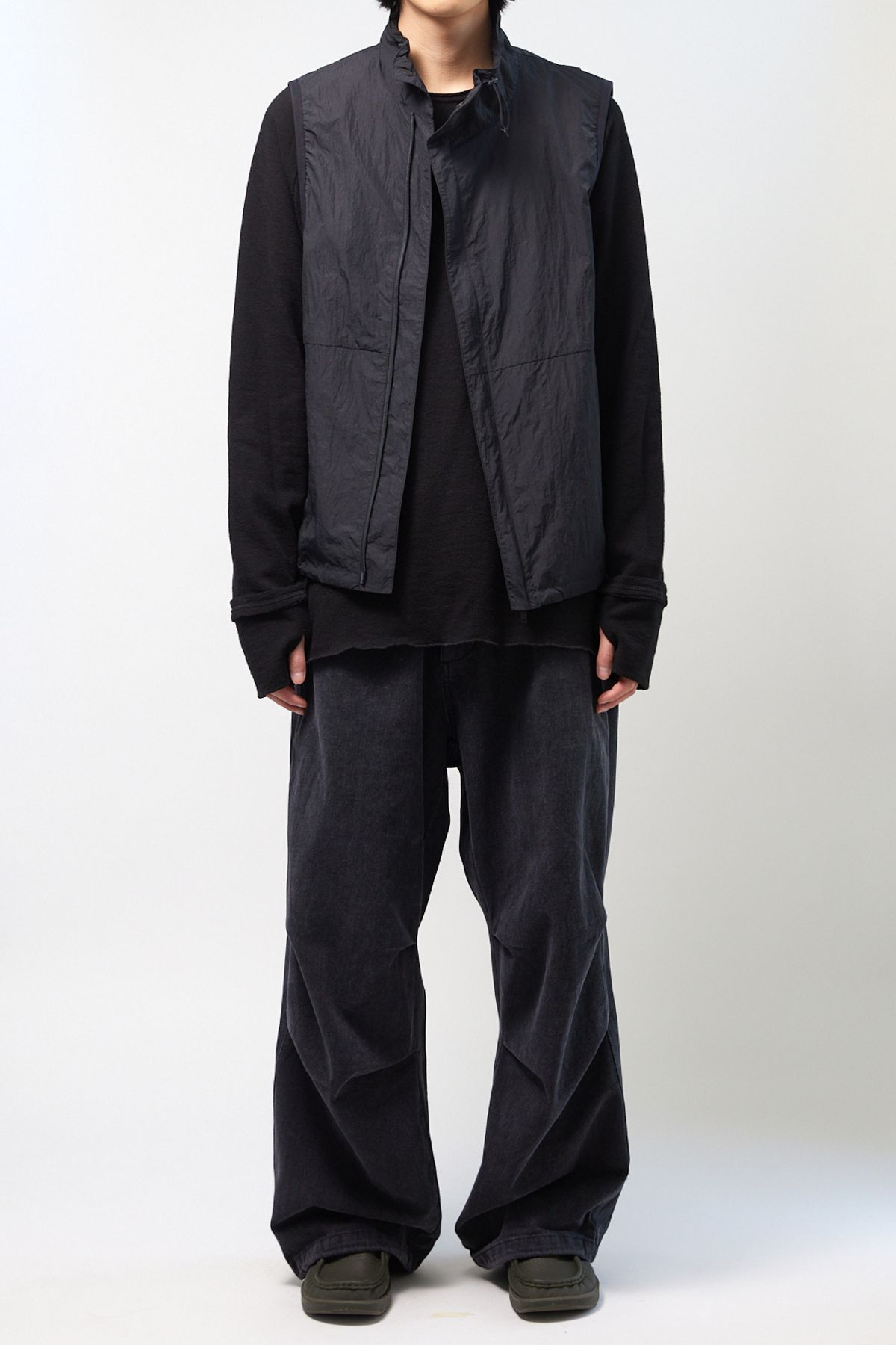 해칭룸(HATCHINGROOM) String Vest Black