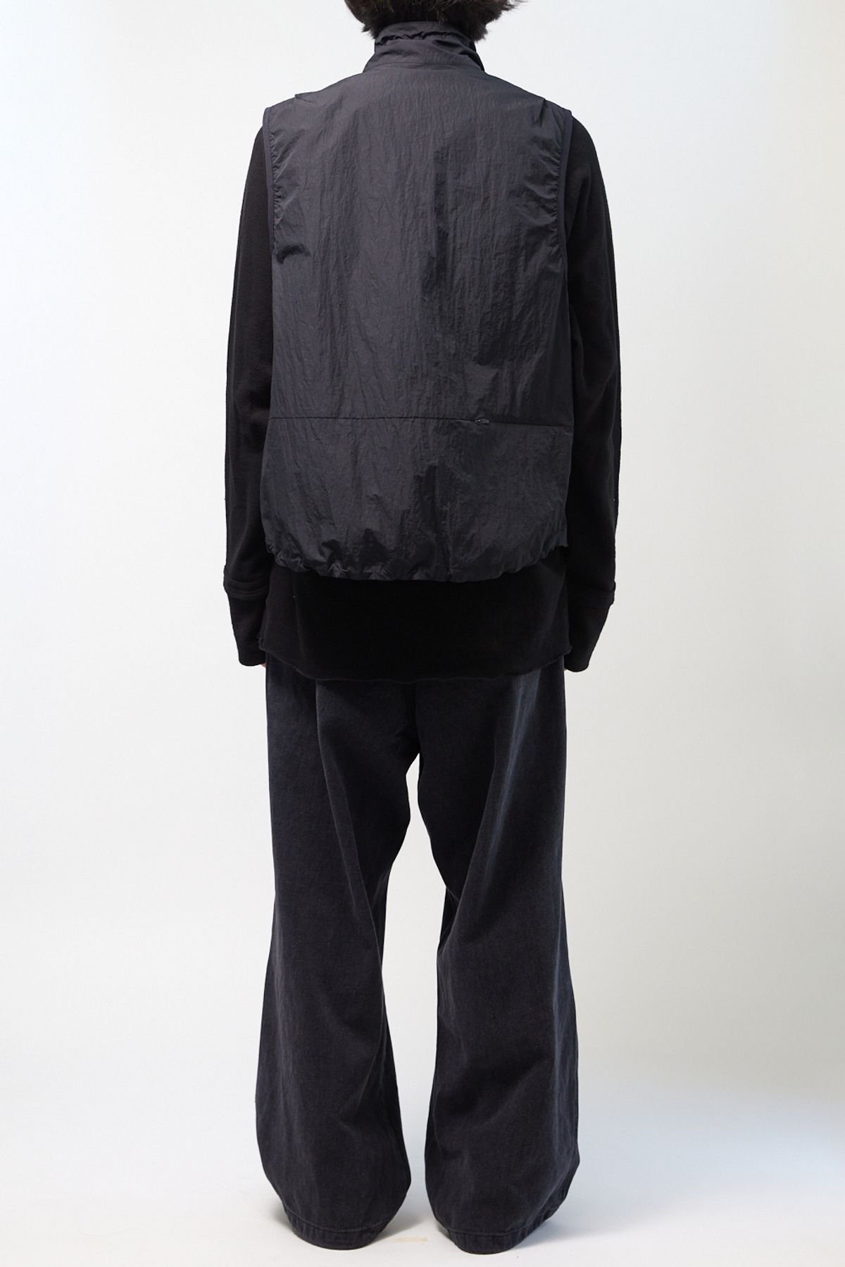 해칭룸(HATCHINGROOM) String Vest Black