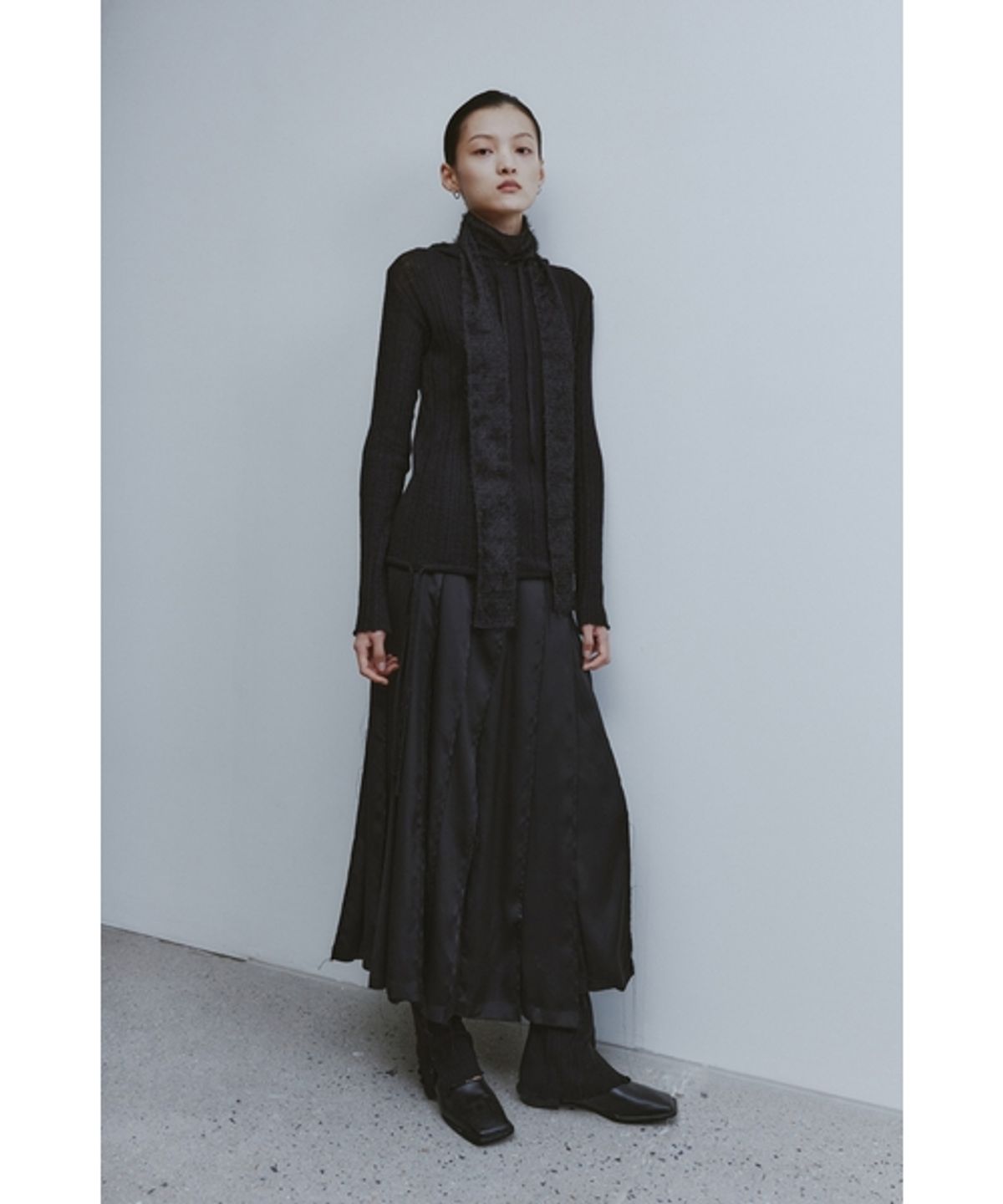 유스(YOUTH) Side-Slit Leggings Pants - Black