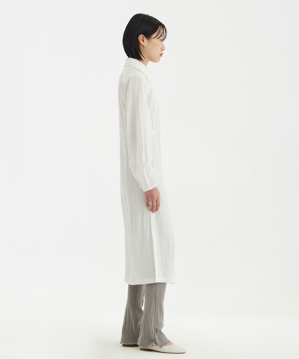유스(YOUTH) Side-Slit Shirt Dress - White