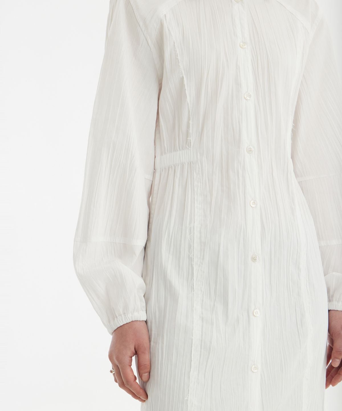 유스(YOUTH) Side-Slit Shirt Dress - White
