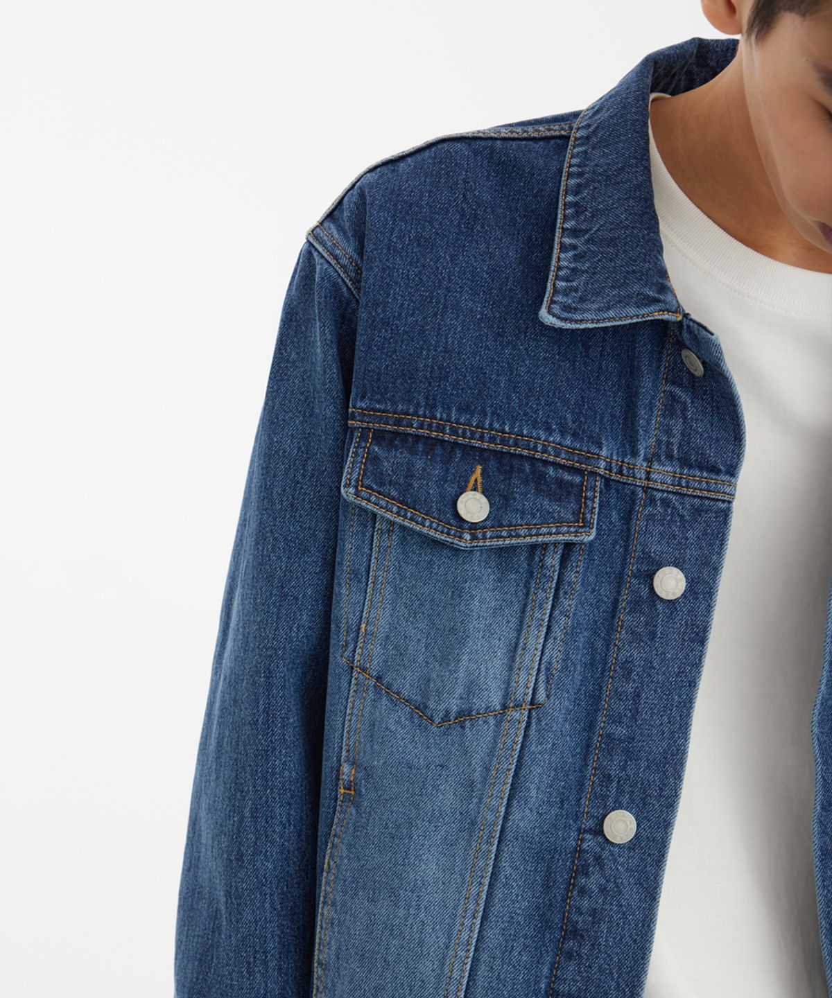 유스(YOUTH) Denim Trucker Jacket - Medium Blue