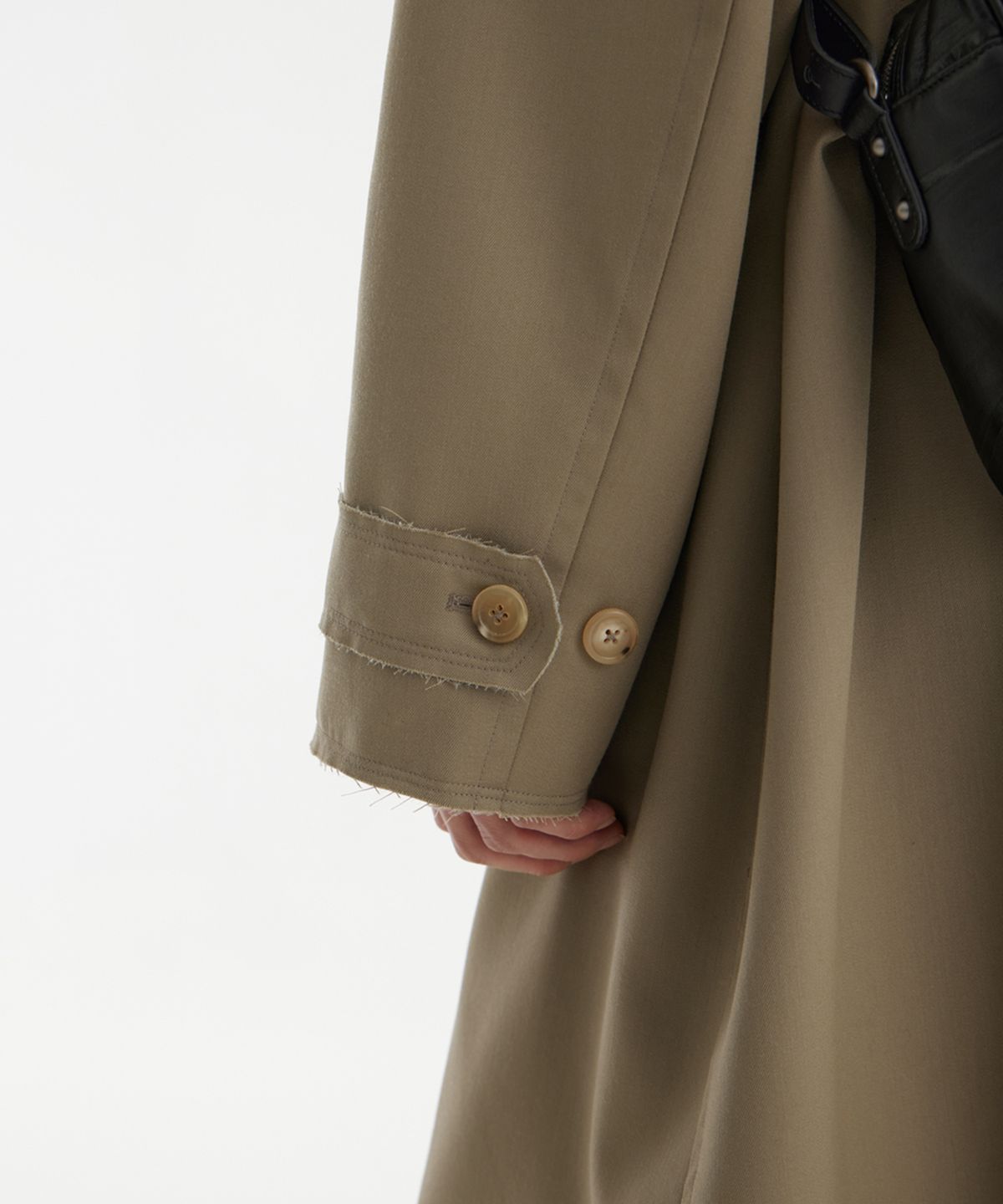유스(YOUTH) Cut-Off Mac Coat - Beige